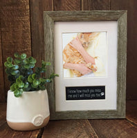 Miss You Pet Memorial frame - Saying - I know how muc you miss me and I will miss You too. White Mat - Image of Cat