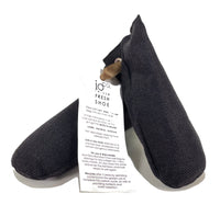 Black - Fresh shoe bamboo charcoal packs.   Available in 5 colours   Do you have stinky shoes? Are they making your wardrobe smelly? You may need to try IOco's Bamboo Charcoal Fresh Shoe. 