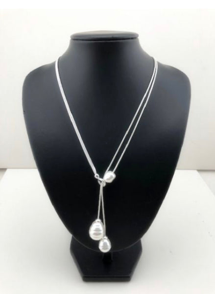 Beautiful fashion jewellery necklace with hanging pearls. Nickel free and approx 30cm in length