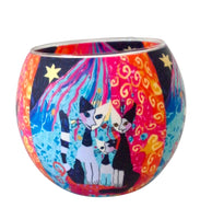Cats 15cm - Glowing Glass Candle - the colour of this handmade glowing glass are shining beautiful from the inside and are spreading a pleasant atmosphere. Colours may vary slightly in each product.