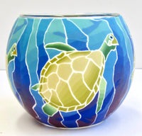 Turtle Blues - 11 cm Glowing Glass Candle - the colour of this handmade glowing glass are shining beautiful from the inside and are spreading a pleasant atmosphere. Colours may vary slightly in each product.